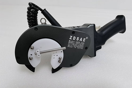 螺旋护套缠绕机